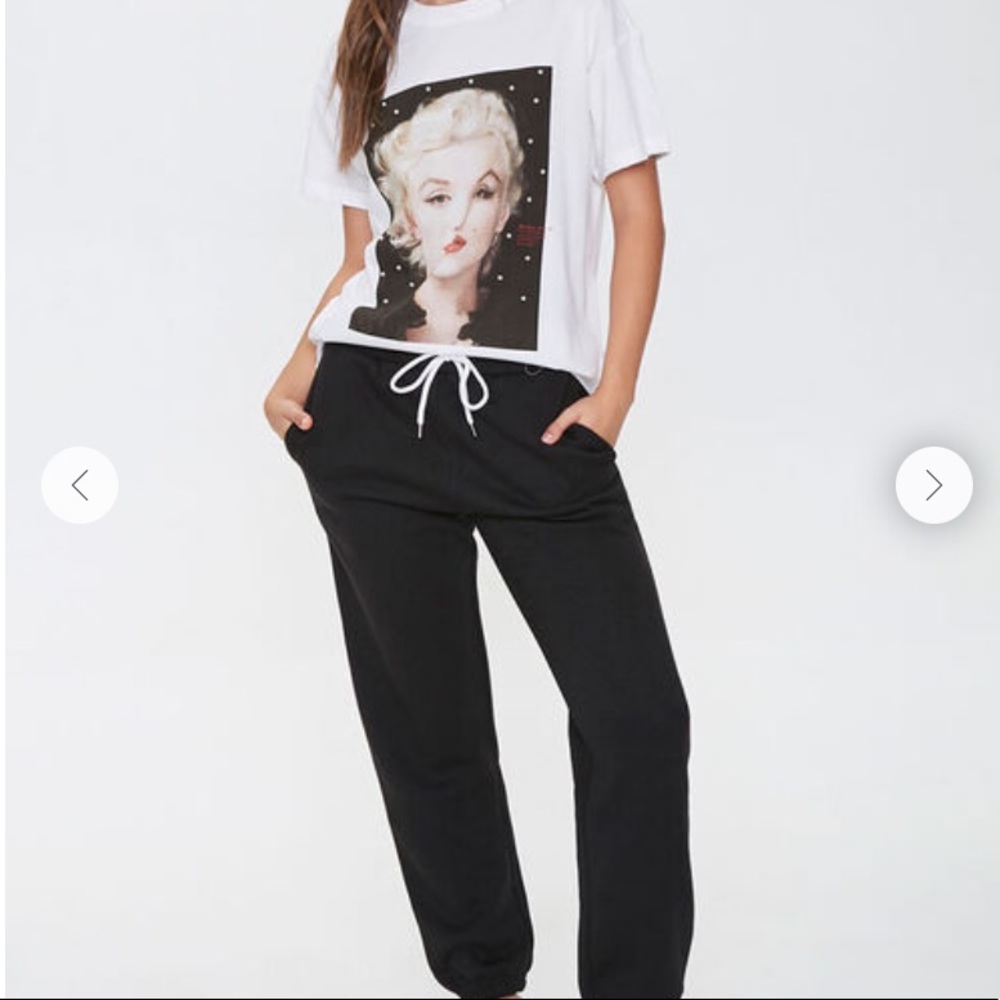 Host pick! 🎉 Faux pearl Marilyn Monroe tee - Picture 3 of 5